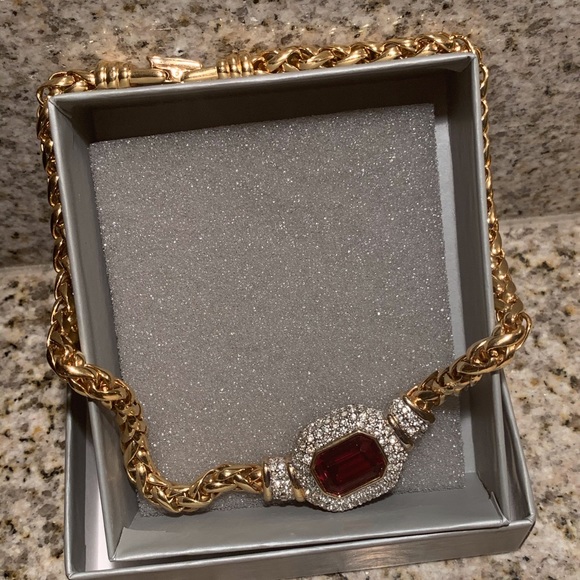♥️SWAROVSKI CHAIN NECKLACE GARNET CRYSTAL PENDANT✨ - Picture 11 of 15